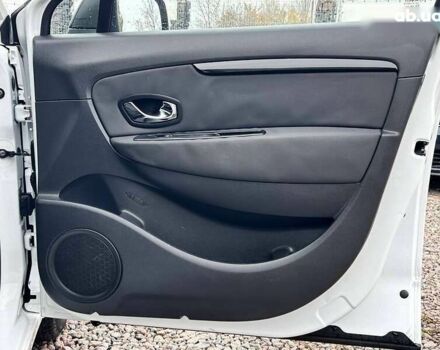 Рено Сценик, объемом двигателя 0 л и пробегом 292 тыс. км за 7800 $, фото 29 на Automoto.ua