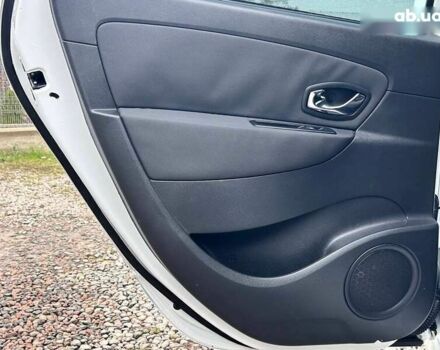 Рено Сценик, объемом двигателя 0 л и пробегом 292 тыс. км за 7800 $, фото 24 на Automoto.ua