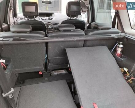 Рено Сценик, объемом двигателя 1.46 л и пробегом 205 тыс. км за 10000 $, фото 8 на Automoto.ua