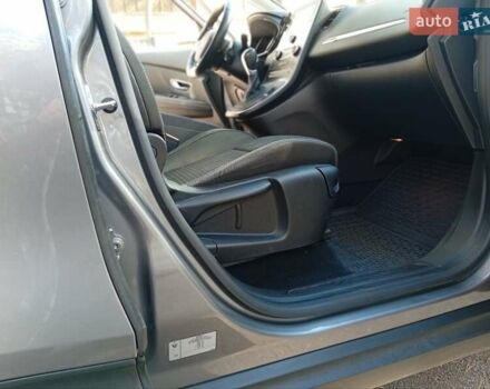 Рено Сценик, объемом двигателя 1.46 л и пробегом 220 тыс. км за 14000 $, фото 5 на Automoto.ua