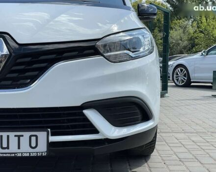 Рено Сценик, объемом двигателя 1.7 л и пробегом 196 тыс. км за 15155 $, фото 7 на Automoto.ua