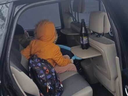 Рено Сценик, объемом двигателя 1.6 л и пробегом 230 тыс. км за 4400 $, фото 1 на Automoto.ua