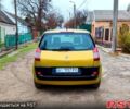 Желтый Рено Сценик, объемом двигателя 1.6 л и пробегом 227 тыс. км за 4000 $, фото 5 на Automoto.ua