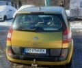 Желтый Рено Сценик, объемом двигателя 2 л и пробегом 246 тыс. км за 3500 $, фото 3 на Automoto.ua