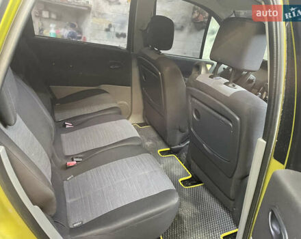 Жовтий Рено Сценік, об'ємом двигуна 1.6 л та пробігом 277 тис. км за 3900 $, фото 6 на Automoto.ua