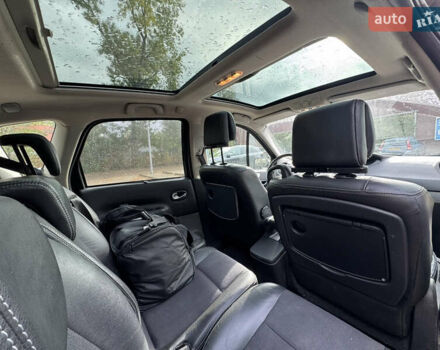 Жовтий Рено Сценік, об'ємом двигуна 1.6 л та пробігом 268 тис. км за 5400 $, фото 9 на Automoto.ua