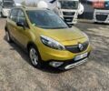 Желтый Рено Сценик, объемом двигателя 1.46 л и пробегом 250 тыс. км за 9750 $, фото 1 на Automoto.ua