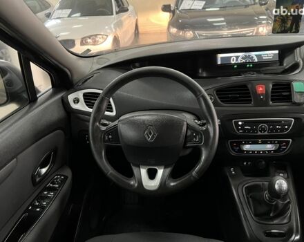 Серый Рено Сценик, объемом двигателя 1.9 л и пробегом 276 тыс. км за 8300 $, фото 4 на Automoto.ua