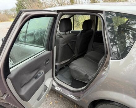 Рено Сценик 2005 в Ахтырке на Automoto.ua Серый Рено Сценик, объемом двигателя 1.6 л и пробегом 245 тыс. км за 4450 $, фото 8 на Automoto.ua