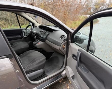 Рено Сценик 2005 в Ахтырке на Automoto.ua Серый Рено Сценик, объемом двигателя 1.6 л и пробегом 245 тыс. км за 4450 $, фото 10 на Automoto.ua