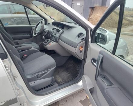 Серый Рено Сценик, объемом двигателя 0 л и пробегом 2 тыс. км за 5500 $, фото 5 на Automoto.ua