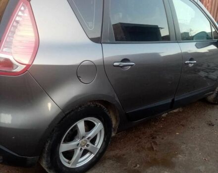 Сірий Рено Сценік, об'ємом двигуна 1.5 л та пробігом 215 тис. км за 5500 $, фото 1 на Automoto.ua