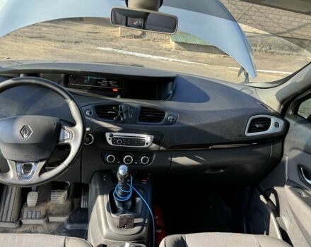 Серый Рено Сценик, объемом двигателя 1.46 л и пробегом 270 тыс. км за 7100 $, фото 14 на Automoto.ua