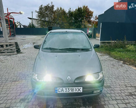 Серый Рено Сценик, объемом двигателя 2 л и пробегом 274 тыс. км за 2999 $, фото 4 на Automoto.ua
