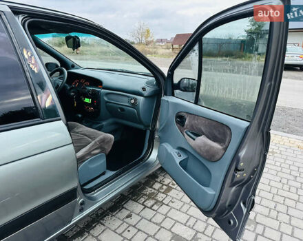 Серый Рено Сценик, объемом двигателя 2 л и пробегом 274 тыс. км за 2999 $, фото 22 на Automoto.ua
