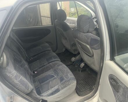 Серый Рено Сценик, объемом двигателя 1.6 л и пробегом 235 тыс. км за 3100 $, фото 5 на Automoto.ua