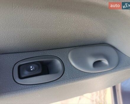 Сірий Рено Сценік, об'ємом двигуна 1.6 л та пробігом 230 тис. км за 3499 $, фото 34 на Automoto.ua