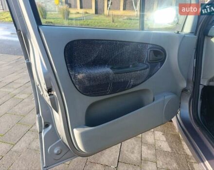 Сірий Рено Сценік, об'ємом двигуна 1.6 л та пробігом 230 тис. км за 3499 $, фото 40 на Automoto.ua