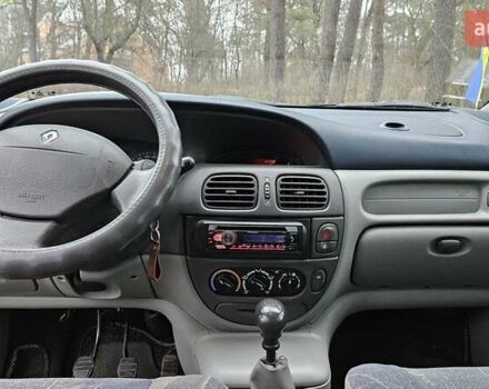 Серый Рено Сценик, объемом двигателя 1.6 л и пробегом 200 тыс. км за 3490 $, фото 15 на Automoto.ua