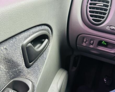 Рено Сценік 2001 у Києві на Automoto.ua Сірий Рено Сценік, об'ємом двигуна 1.6 л та пробігом 328 тис. км за 2500 $, фото 13 на Automoto.ua