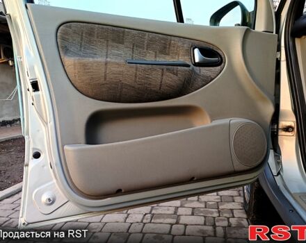 Серый Рено Сценик, объемом двигателя 2 л и пробегом 0 тыс. км за 5200 $, фото 7 на Automoto.ua