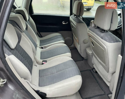 Серый Рено Сценик, объемом двигателя 1.6 л и пробегом 247 тыс. км за 4555 $, фото 42 на Automoto.ua