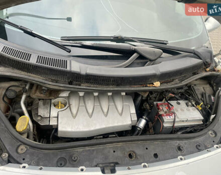 Серый Рено Сценик, объемом двигателя 1.6 л и пробегом 420 тыс. км за 3000 $, фото 5 на Automoto.ua