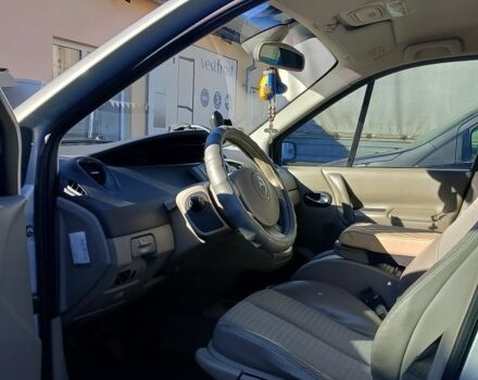 Серый Рено Сценик, объемом двигателя 1.6 л и пробегом 230 тыс. км за 4999 $, фото 2 на Automoto.ua