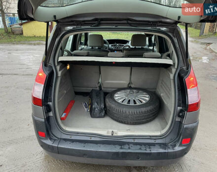 Серый Рено Сценик, объемом двигателя 1.6 л и пробегом 247 тыс. км за 4555 $, фото 45 на Automoto.ua