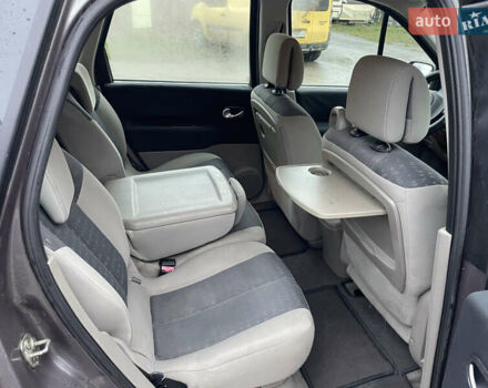 Серый Рено Сценик, объемом двигателя 1.6 л и пробегом 247 тыс. км за 4555 $, фото 43 на Automoto.ua