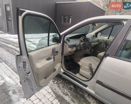 Серый Рено Сценик, объемом двигателя 1.5 л и пробегом 254 тыс. км за 3500 $, фото 7 на Automoto.ua