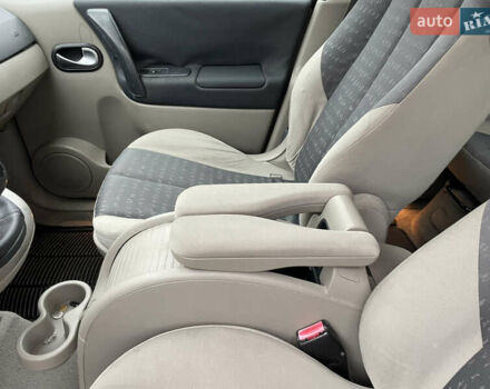 Серый Рено Сценик, объемом двигателя 1.6 л и пробегом 247 тыс. км за 4555 $, фото 28 на Automoto.ua