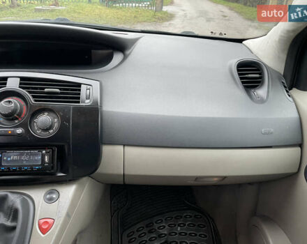 Серый Рено Сценик, объемом двигателя 1.6 л и пробегом 247 тыс. км за 4555 $, фото 30 на Automoto.ua