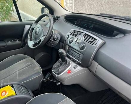 Рено Сценик 2004 в Подгайцах на Automoto.ua Серый Рено Сценик, объемом двигателя 1.6 л и пробегом 287 тыс. км за 4000 $, фото 3 на Automoto.ua