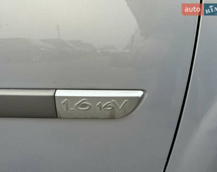 Сірий Рено Сценік, об'ємом двигуна 1.6 л та пробігом 118 тис. км за 6300 $, фото 27 на Automoto.ua