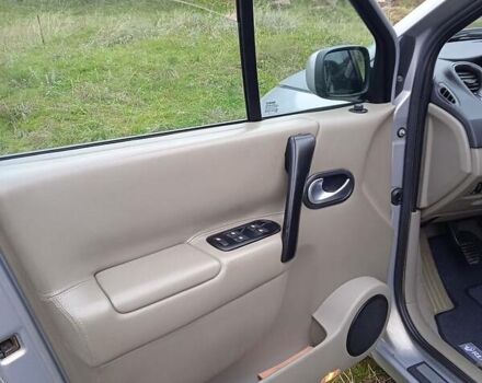 Серый Рено Сценик, объемом двигателя 1.9 л и пробегом 240 тыс. км за 5000 $, фото 30 на Automoto.ua