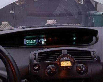 Серый Рено Сценик, объемом двигателя 1.9 л и пробегом 300 тыс. км за 3600 $, фото 17 на Automoto.ua