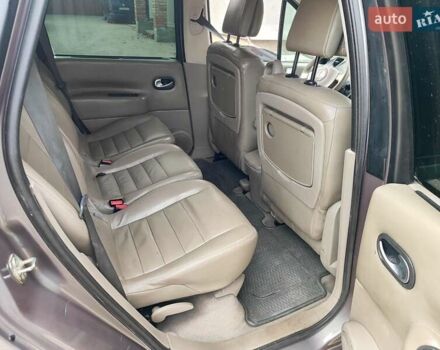 Серый Рено Сценик, объемом двигателя 1.6 л и пробегом 217 тыс. км за 4400 $, фото 12 на Automoto.ua