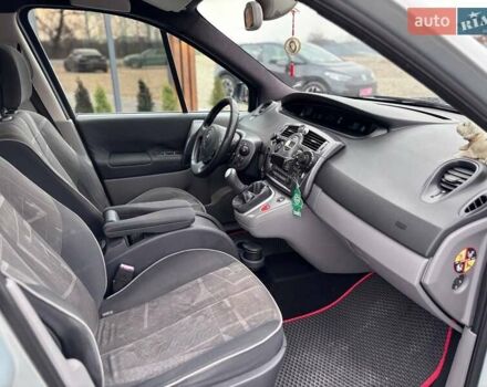 Сірий Рено Сценік, об'ємом двигуна 1.6 л та пробігом 263 тис. км за 3999 $, фото 22 на Automoto.ua