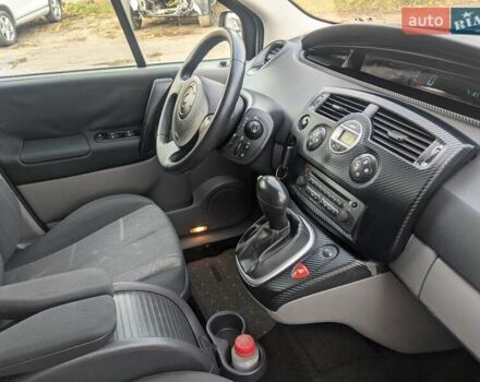 Серый Рено Сценик, объемом двигателя 1.6 л и пробегом 223 тыс. км за 5200 $, фото 2 на Automoto.ua