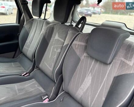 Сірий Рено Сценік, об'ємом двигуна 1.6 л та пробігом 263 тис. км за 3999 $, фото 17 на Automoto.ua