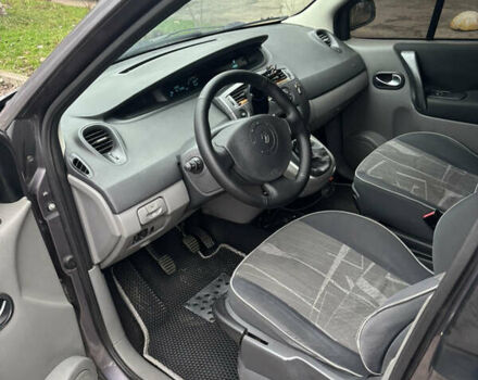 Сірий Рено Сценік, об'ємом двигуна 1.6 л та пробігом 213 тис. км за 4400 $, фото 7 на Automoto.ua