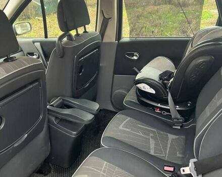 Рено Сценик 2004 в Подгайцах на Automoto.ua Серый Рено Сценик, объемом двигателя 1.6 л и пробегом 287 тыс. км за 4000 $, фото 1 на Automoto.ua