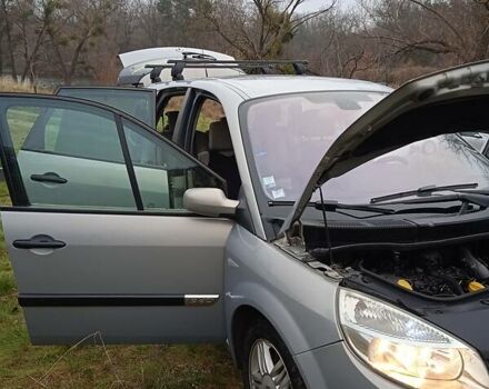 Серый Рено Сценик, объемом двигателя 1.9 л и пробегом 240 тыс. км за 5000 $, фото 5 на Automoto.ua