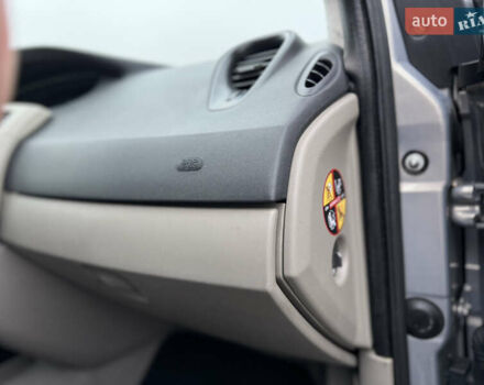 Сірий Рено Сценік, об'ємом двигуна 1.6 л та пробігом 118 тис. км за 6300 $, фото 63 на Automoto.ua