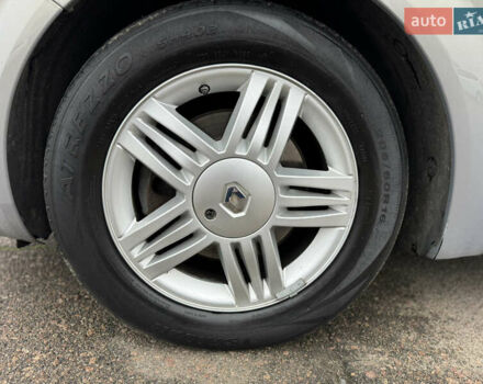 Сірий Рено Сценік, об'ємом двигуна 1.6 л та пробігом 118 тис. км за 6300 $, фото 13 на Automoto.ua