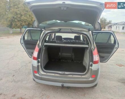 Серый Рено Сценик, объемом двигателя 1.6 л и пробегом 167 тыс. км за 5300 $, фото 13 на Automoto.ua