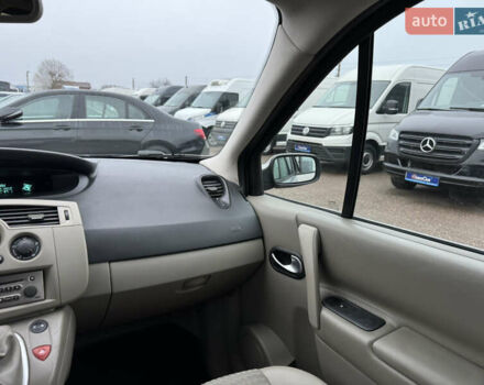 Сірий Рено Сценік, об'ємом двигуна 1.6 л та пробігом 118 тис. км за 6300 $, фото 55 на Automoto.ua