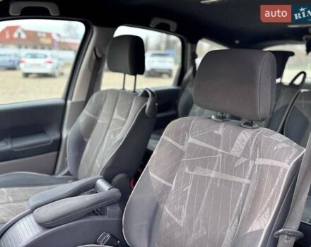 Сірий Рено Сценік, об'ємом двигуна 1.6 л та пробігом 263 тис. км за 3999 $, фото 11 на Automoto.ua