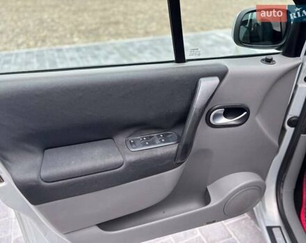 Сірий Рено Сценік, об'ємом двигуна 1.6 л та пробігом 263 тис. км за 3999 $, фото 9 на Automoto.ua